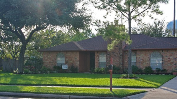 Yard of the Month for August 2006 - 1117 Castlewood
