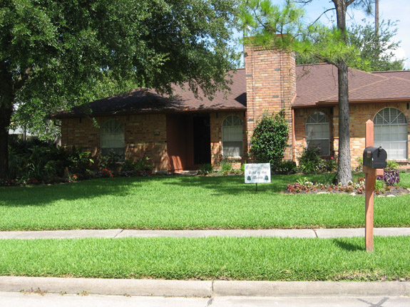 Yard of the Month for May 2008 - 1117 Castlewood