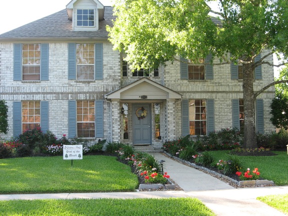 Yard of the Month for April 2009 - 1403 Frontier